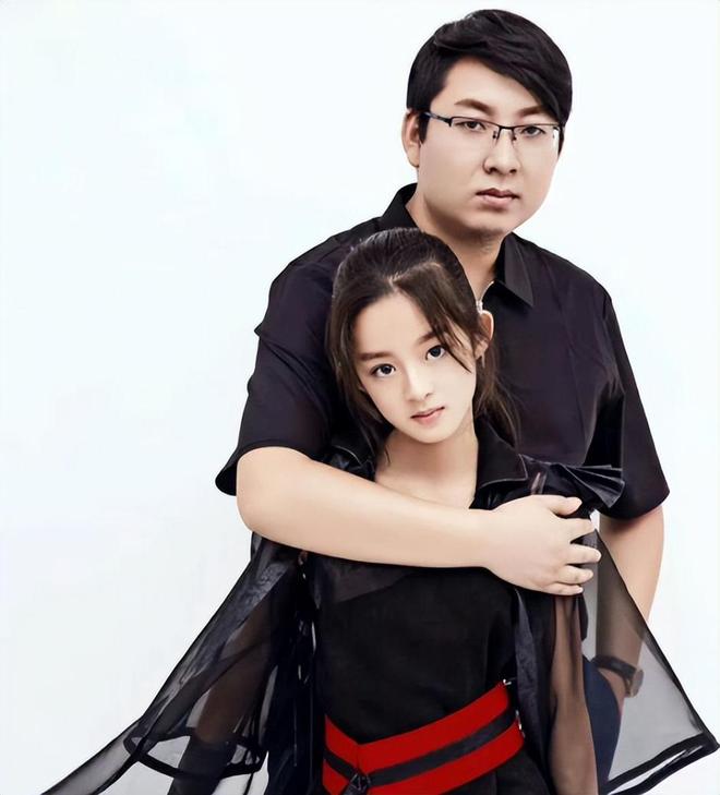 二胎、三代还宗黄杨钿甜事件再添新剧情！ag真人平台第一游戏被疑小官巨贪、超生(图5)