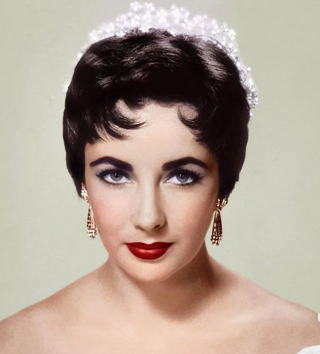 出门你绝对想不到的选择！AG真人网站只需一件首饰(图2)