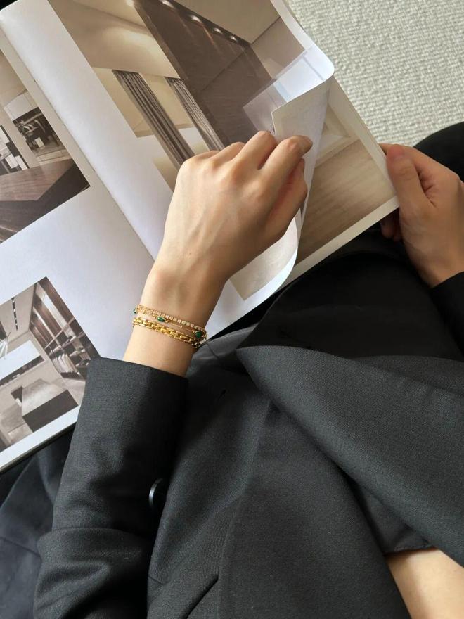 辛芷蕾种草的宝藏单品确实很好搭！AG真人国际游戏推广 被刘亦菲、(图27)