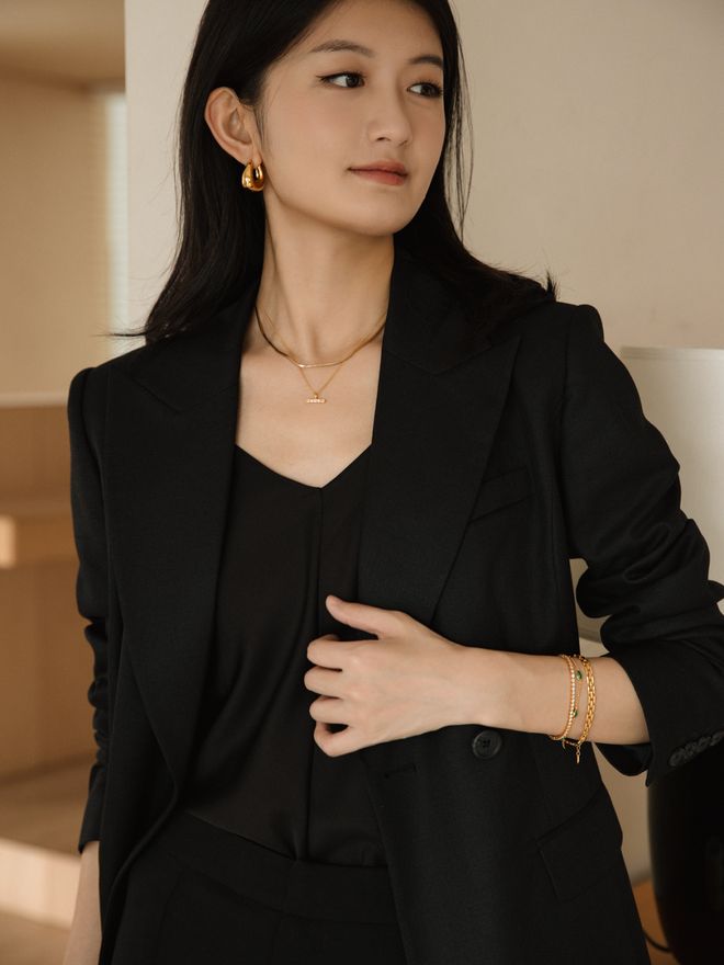 辛芷蕾种草的宝藏单品确实很好搭！AG真人国际游戏推广 被刘亦菲、(图23)